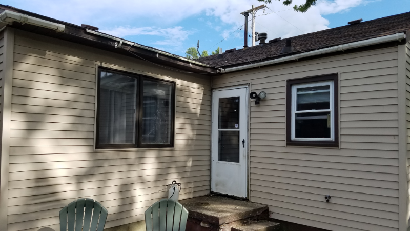 2925 Colorado Ave - Photo 2 of 15