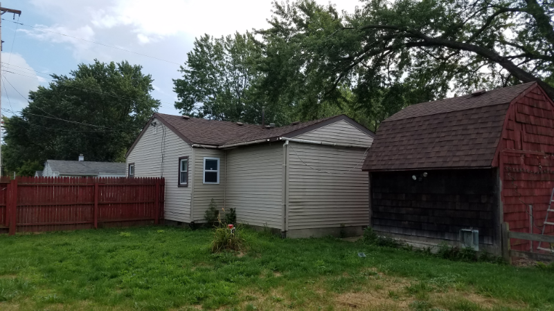 2925 Colorado Ave - Photo 3 of 15