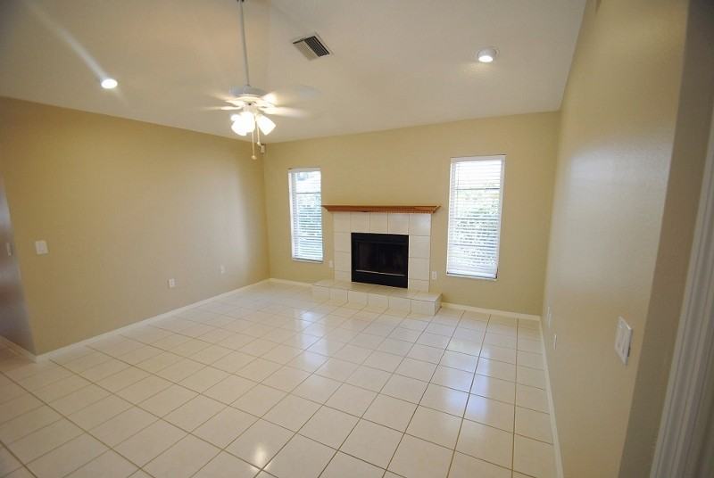 437 Lake of the Woods Dr - Photo 2 of 9