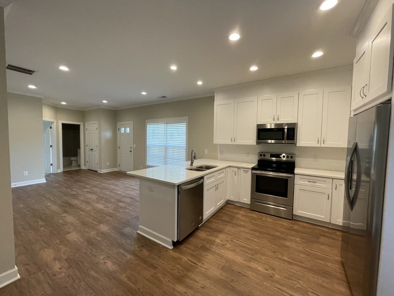 923 Tuscan Row - Photo 3 of 18