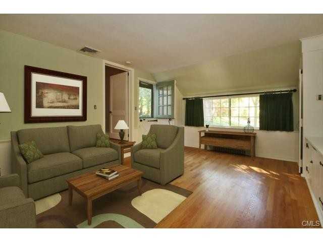 265 Stonehouse Rd - Photo 3 of 18