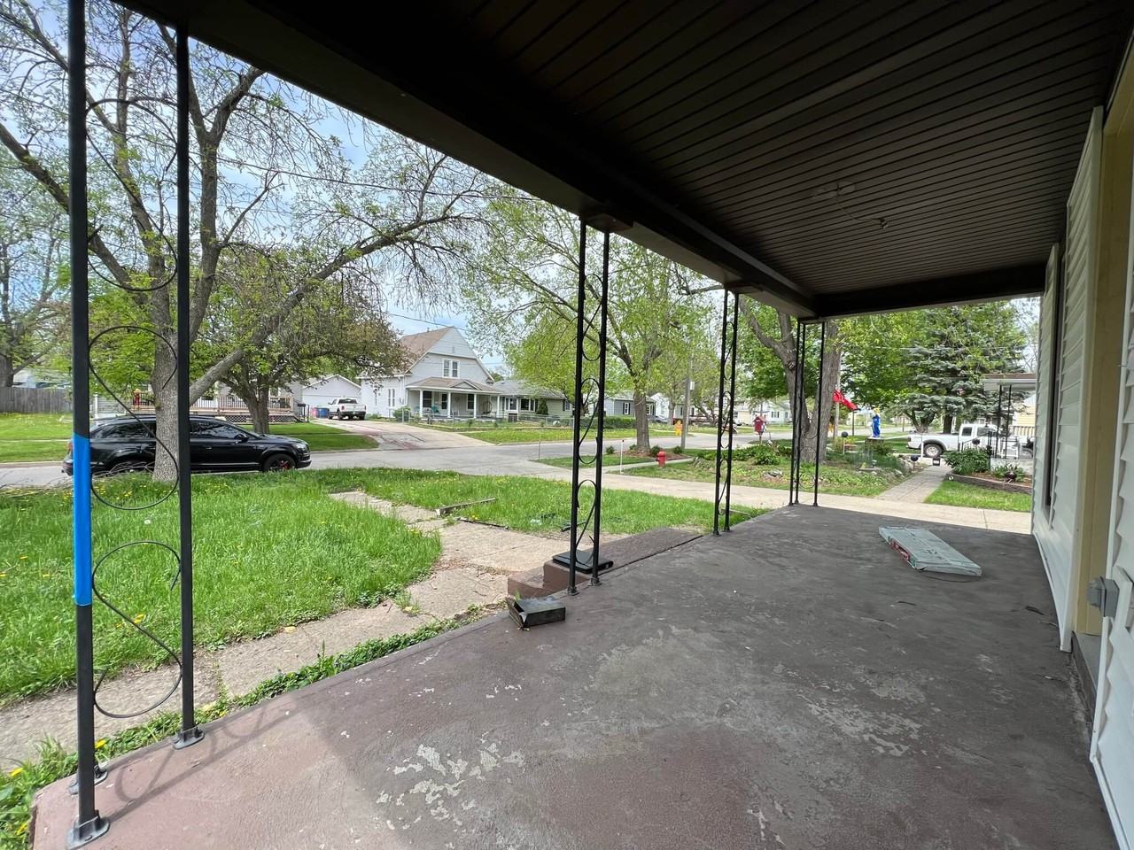 1625 E 24th St - Photo 2 of 10