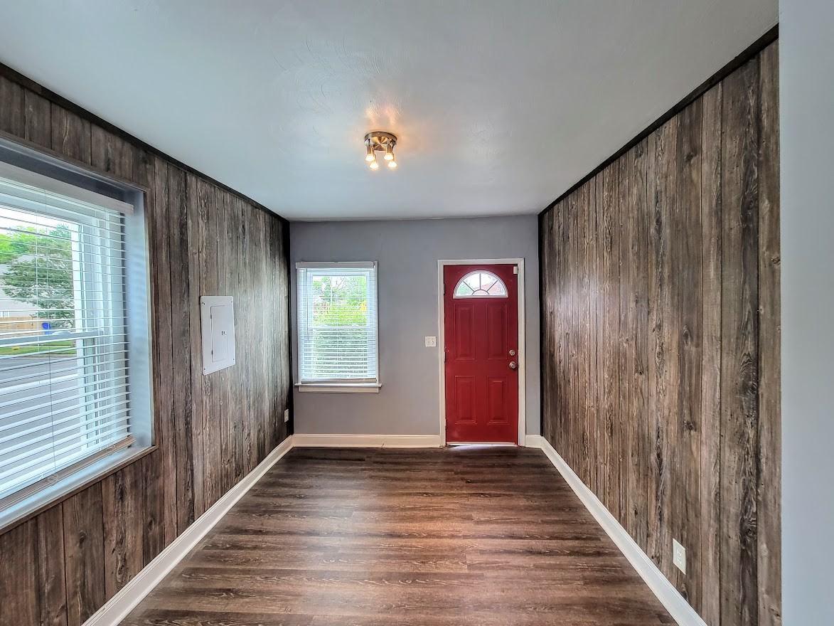 1285 Reservoir Ave - Photo 3 of 10