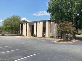 213 W Kings Hwy - Photo 1 of 1