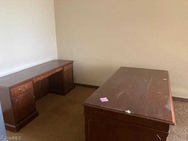 213 W Kings Hwy - Photo 4 of 10