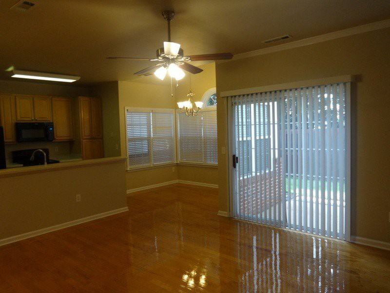 402 Cliffview Ct - Photo 3 of 14