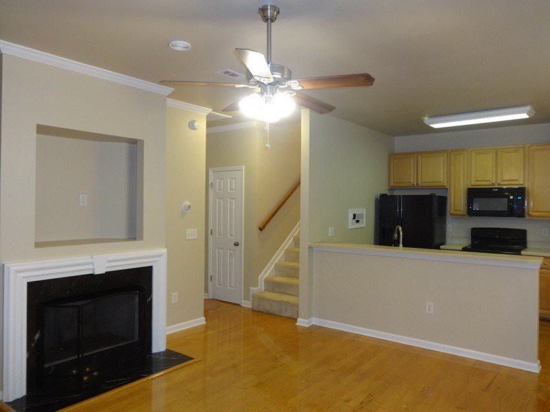 402 Cliffview Ct - Photo 4 of 14