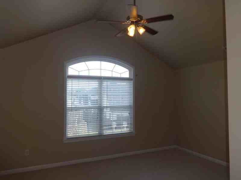 402 Cliffview Ct - Photo 7 of 14