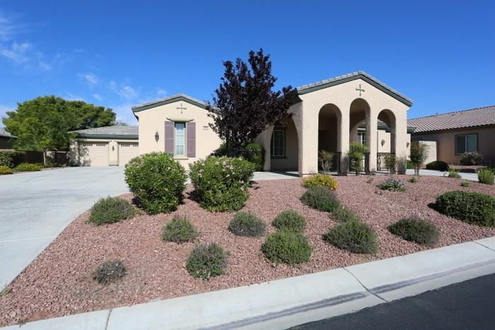 5039 Jessica Joy St - Photo 2 of 15