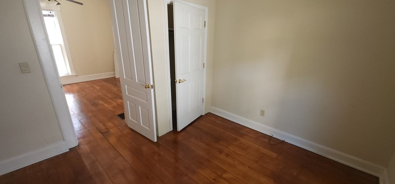 446 Brightwood Avenue - Photo 4 of 15