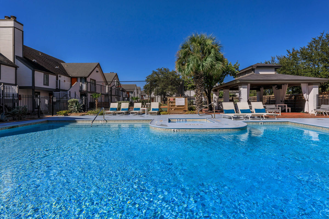 Co-Op at The Med Center - Photo 2 of 40