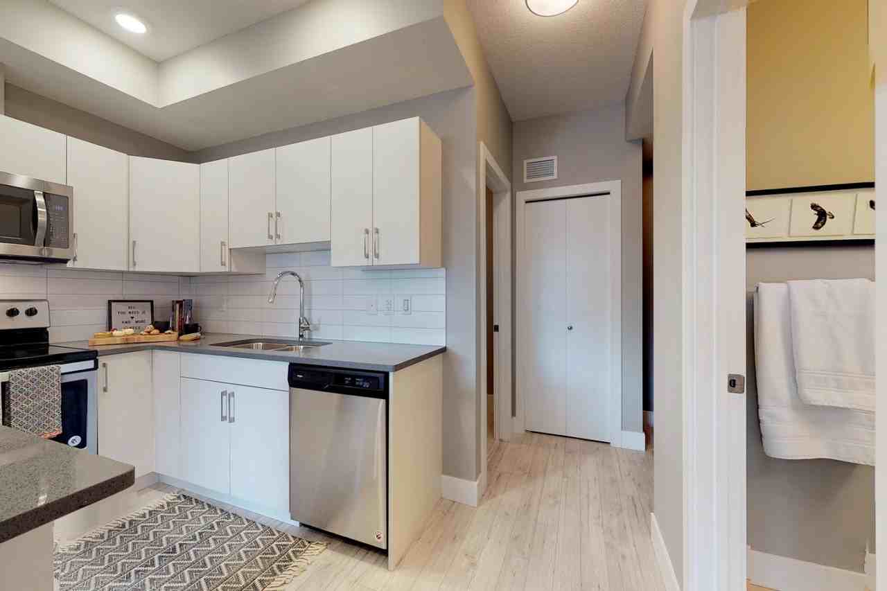 309, 10006 83 Ave NW #E - Photo 5 of 39