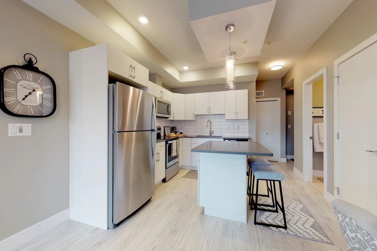 309, 10006 83 Ave NW #E - Photo 6 of 39