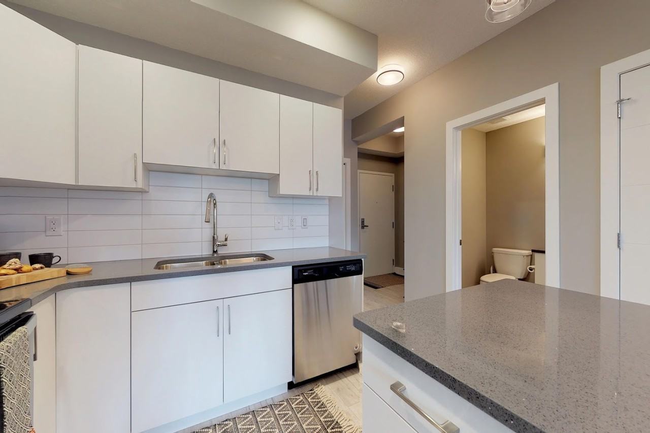 309, 10006 83 Ave NW #E - Photo 7 of 39