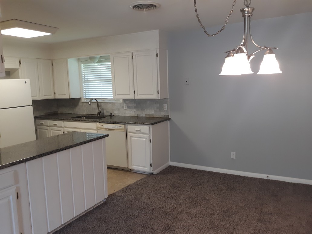 230 S Burdick St #1 - Photo 4 of 7