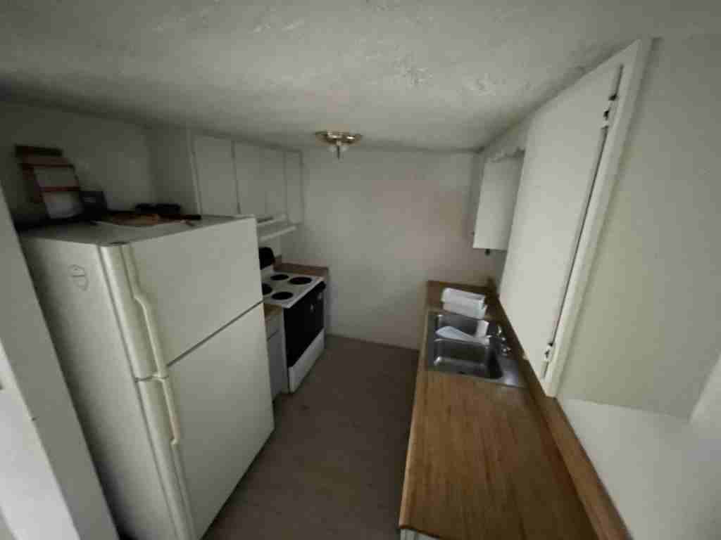 13 Regina Blvd - Photo 6 of 28