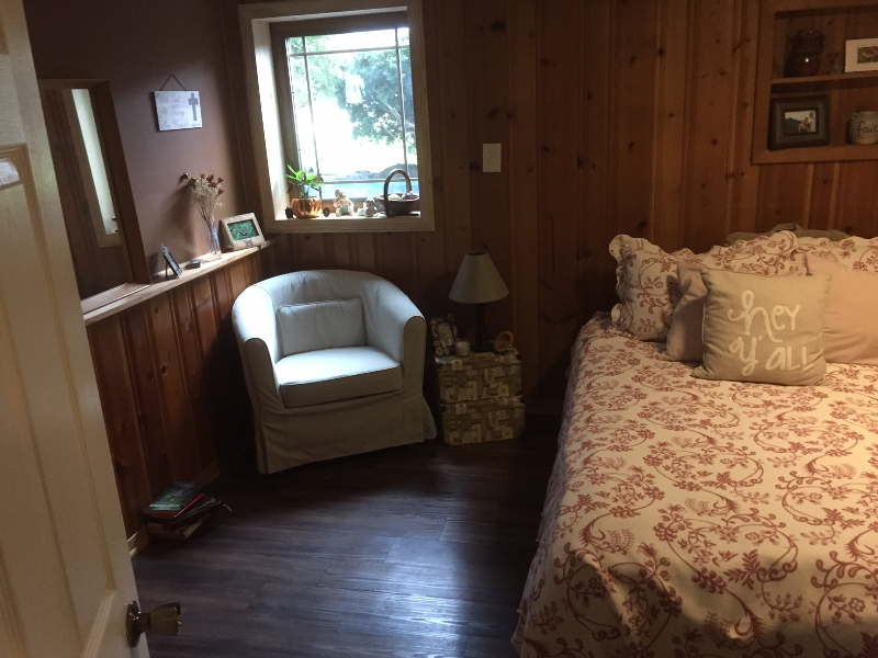 352 Marion Ave - Photo 3 of 11