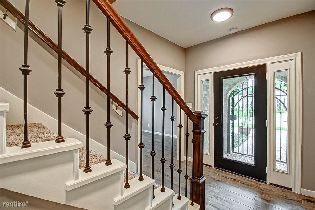 1114 1114 Daria Dr - Photo 3 of 11