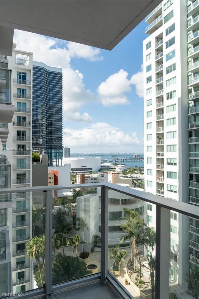 227 NE 2nd St - Photo 2 of 14