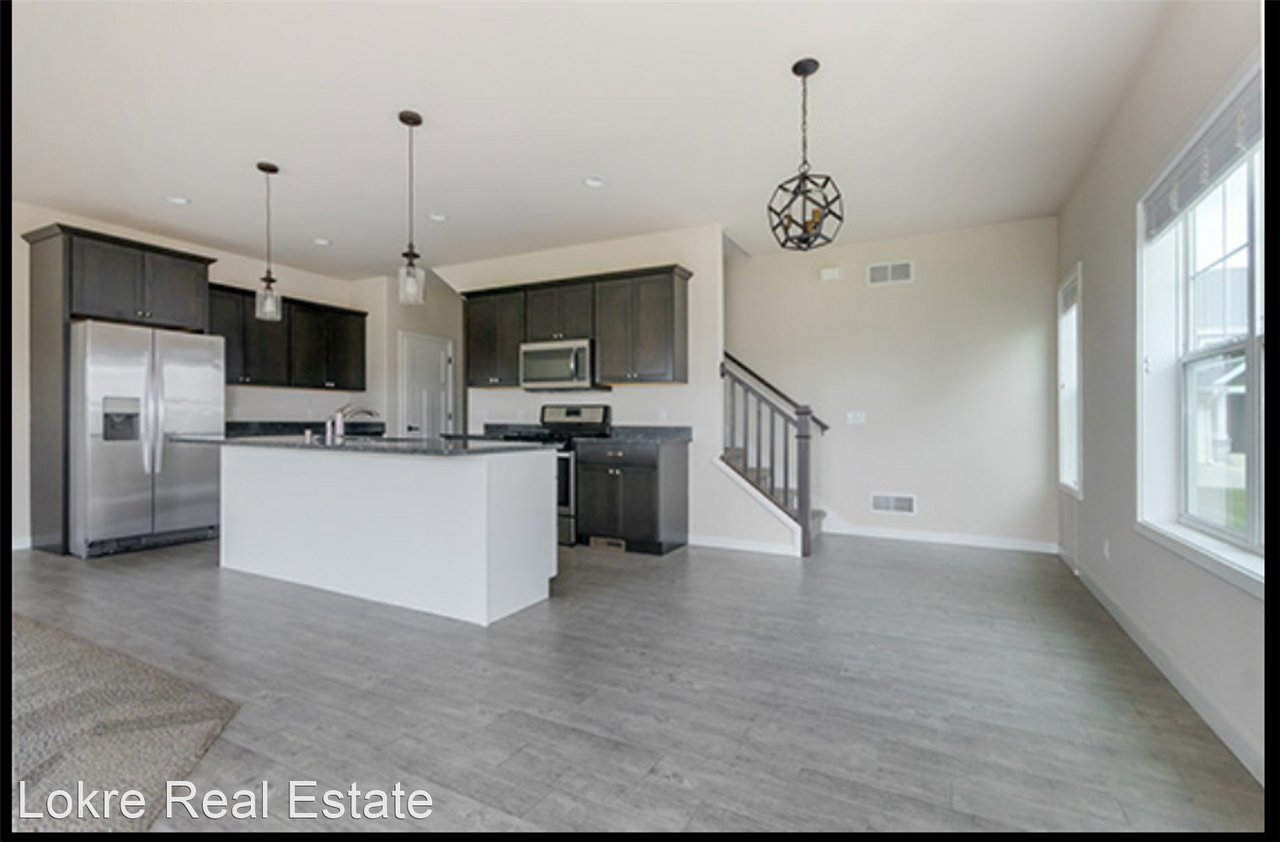 Beautiful 3 bed condo AVAILABLE NOW Apartments 6820 Redspire Ln