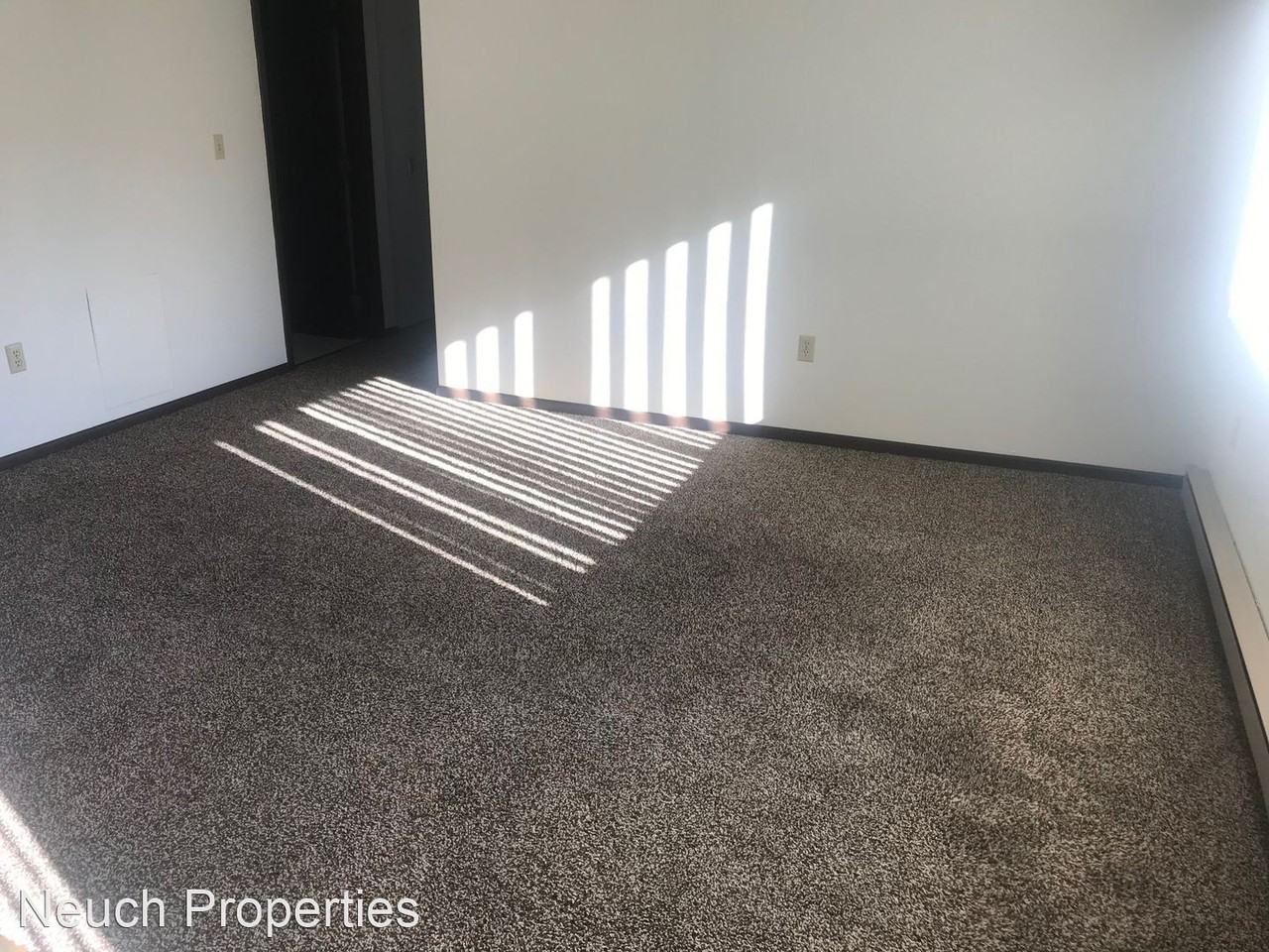 2500-2506 Douglas - Photo 2 of 4