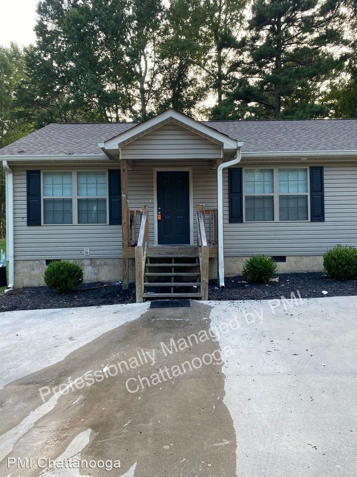 1152 Magnolia St - Photo 2 of 13