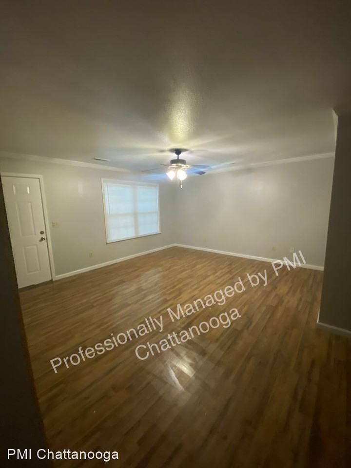 1152 Magnolia St - Photo 3 of 13