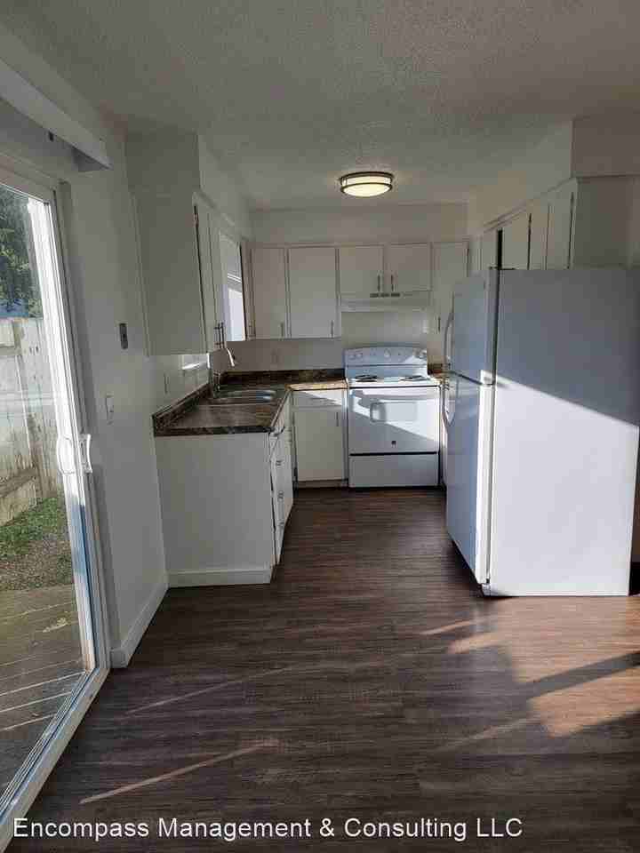 2435 Lee Street SE - Photo 3 of 15