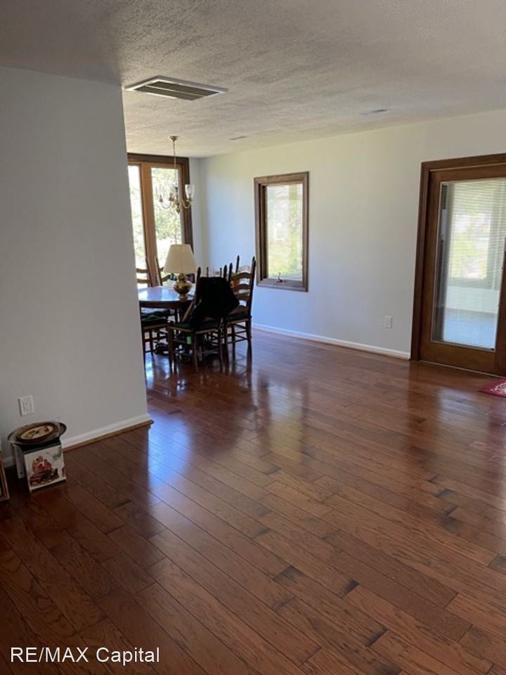 Sandpiper Ct #15 - Photo 3 of 10