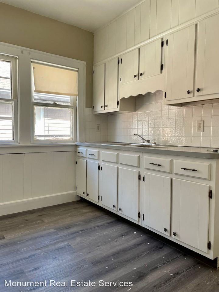 913-915 Helmsdale Road - Photo 3 of 16