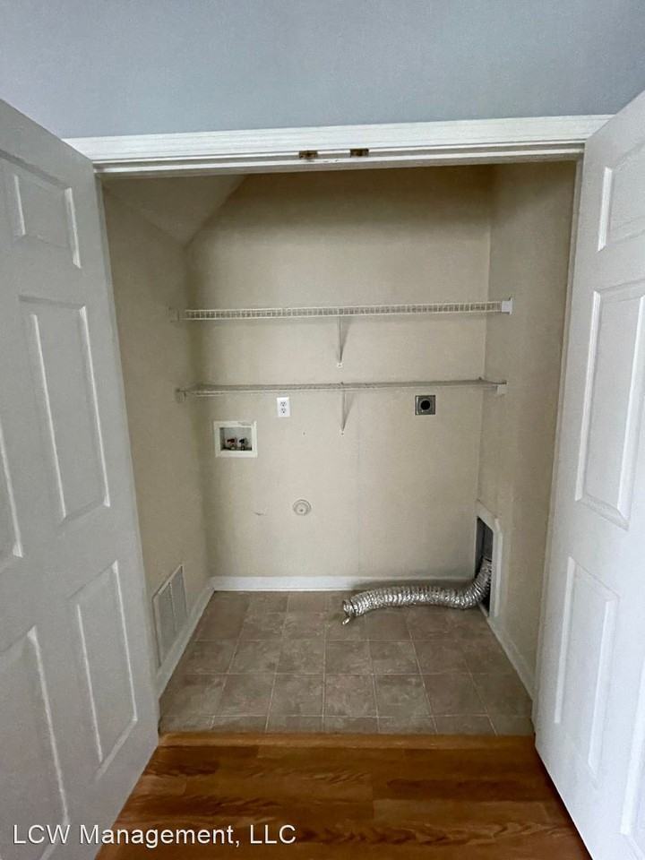 1824 Olivers Crossing Cir - Photo 3 of 15