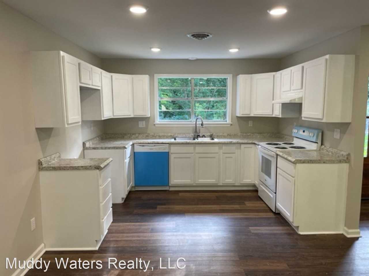 1005 County Road 64 S - Photo 2 of 14