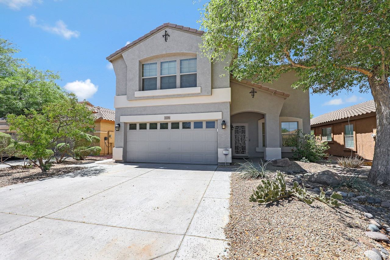 3203 W Saint Kateri Dr - Photo 2 of 40