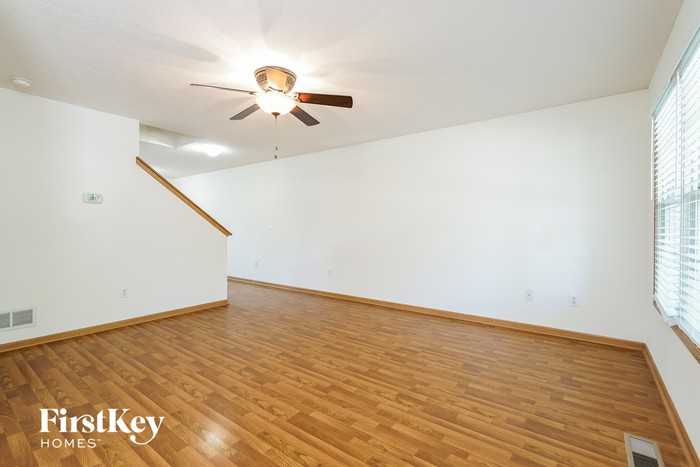 7913 Blacklick View Dr - Photo 2 of 15
