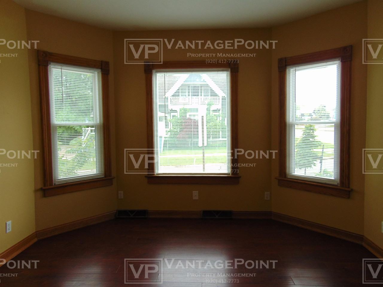 1145 S Webster Ave Lowr - Photo 3 of 9