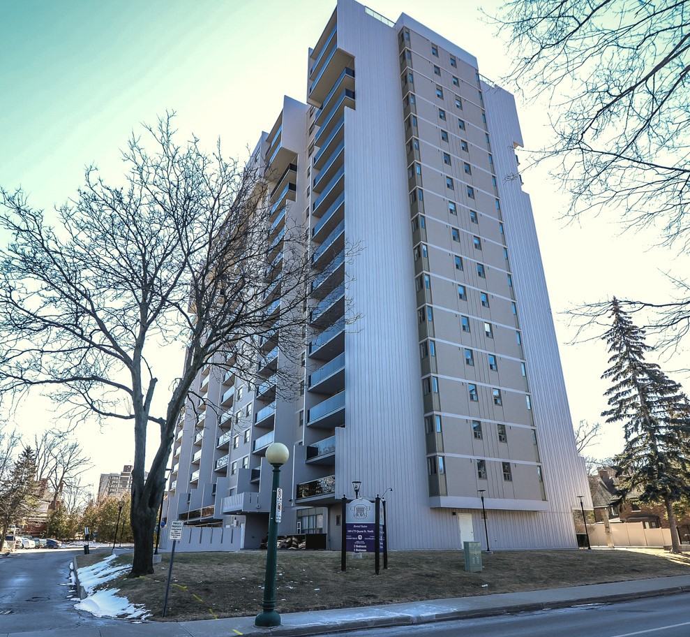 Kitchener Manor Apartments 169175 Queen St N, Kitchener, ON N2H 2H9