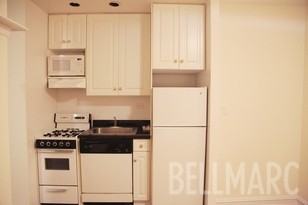 216 E 51st St - Photo 2 of 5