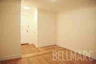 216 E 51st St - Photo 3 of 5