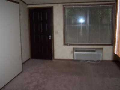 107 Westpark Pl - Photo 2 of 6