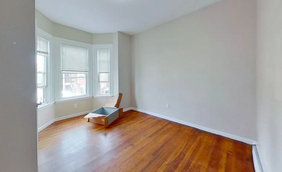 121 George St #1 - Photo 5 of 7