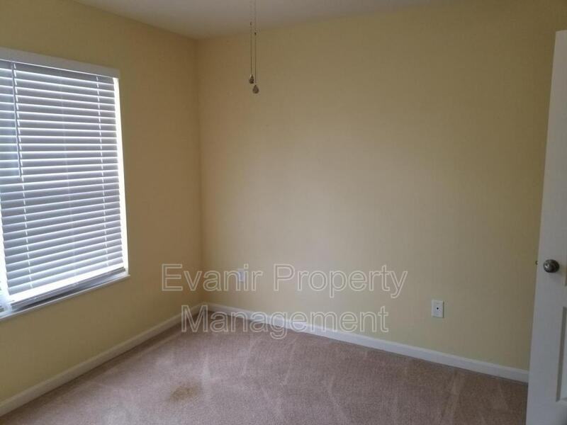 9237 Great Lakes Cir - Photo 3 of 41