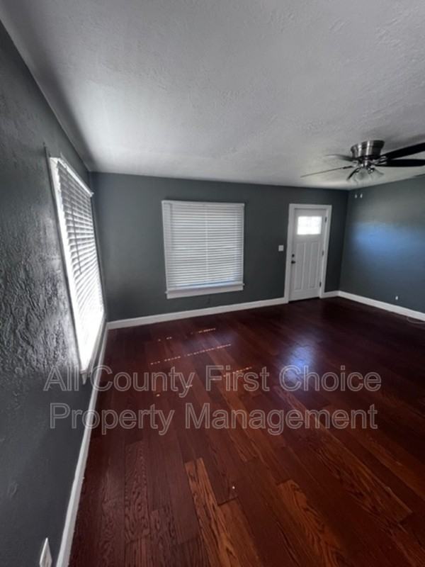 495 30th Ave N - Photo 2 of 17