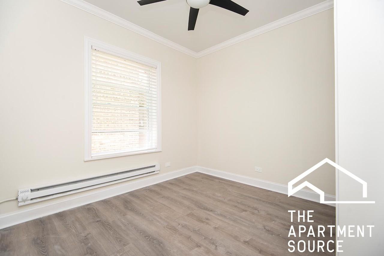 327 Kedzie St #2 - Photo 5 of 10