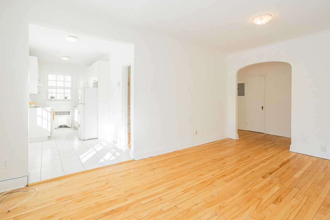 3255 Av Ridgewood - Photo 3 of 14