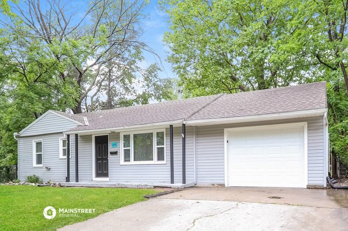 5302 N Garfield Ave - Photo 3 of 16