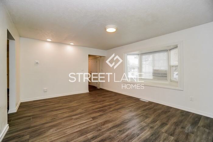 3040 Wadsworth Ct - Photo 2 of 15