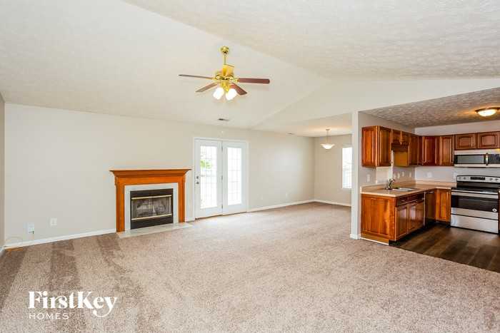14028 Mimosa Ct - Photo 3 of 15