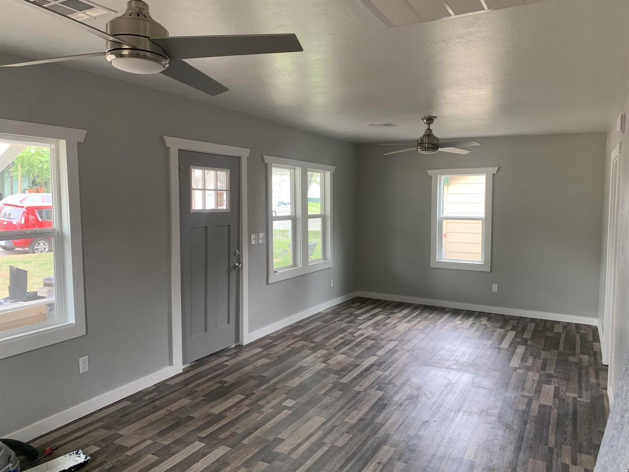 1141 N Douglas Ave #1 - Photo 2 of 27