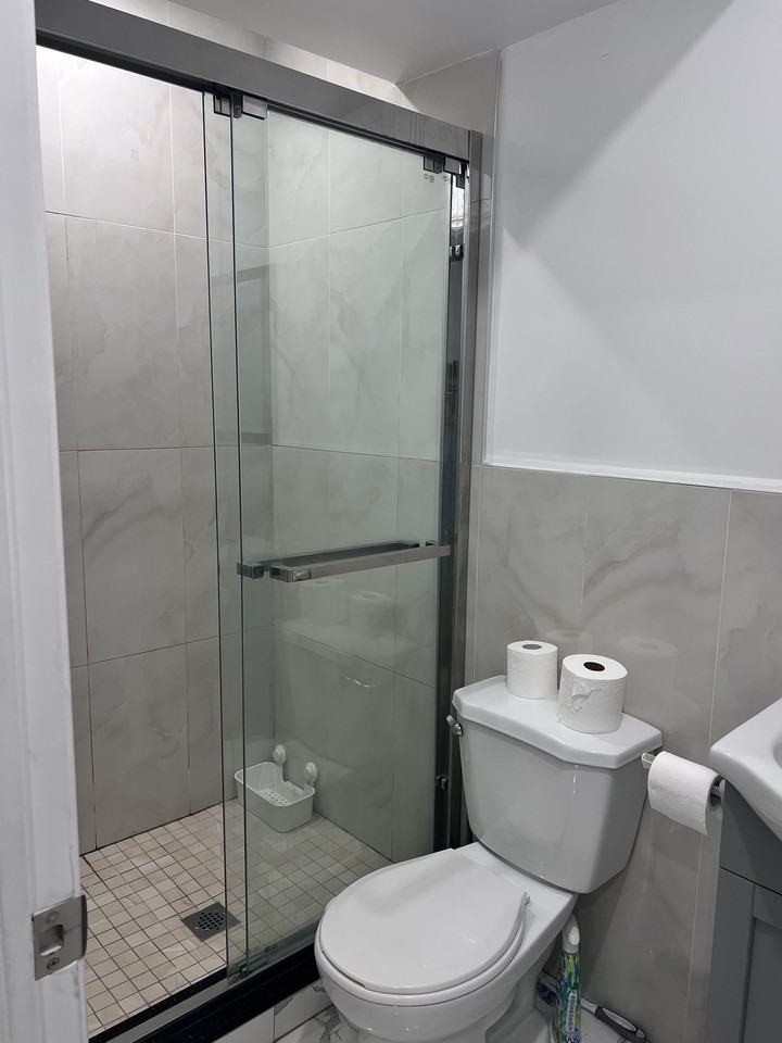 107 Sheridan Avenue - Photo 3 of 7