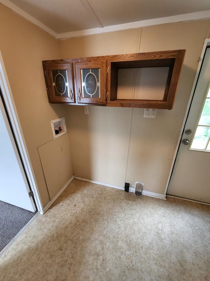 9500 9500 Hausmond WayRV21 *Rental* #RV21 - Photo 6 of 10